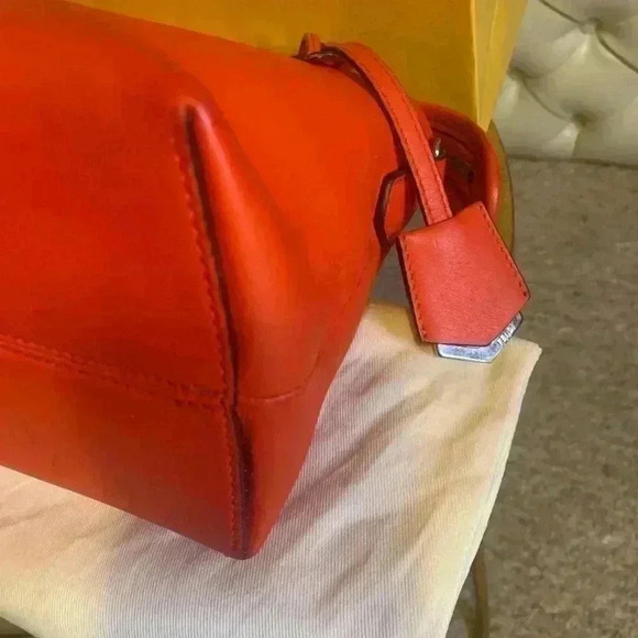 Fendi Medium Orange Leather 2Way Handbag Shoulder Bag Pre-Owned - Picture 12 of 16